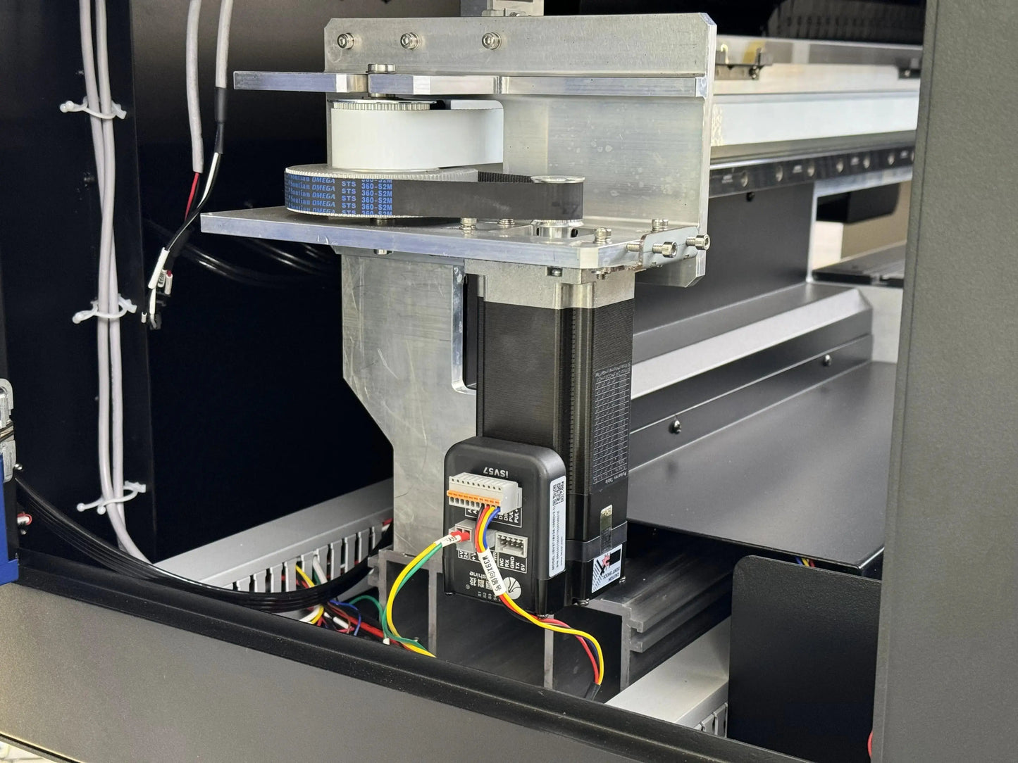 InMoto 8073-3 UV DTF Printer – 600mm Wide with 3 Epson (i3200-U1) Printheads for High-Precision UV Ink Printing - DTFONESTOP