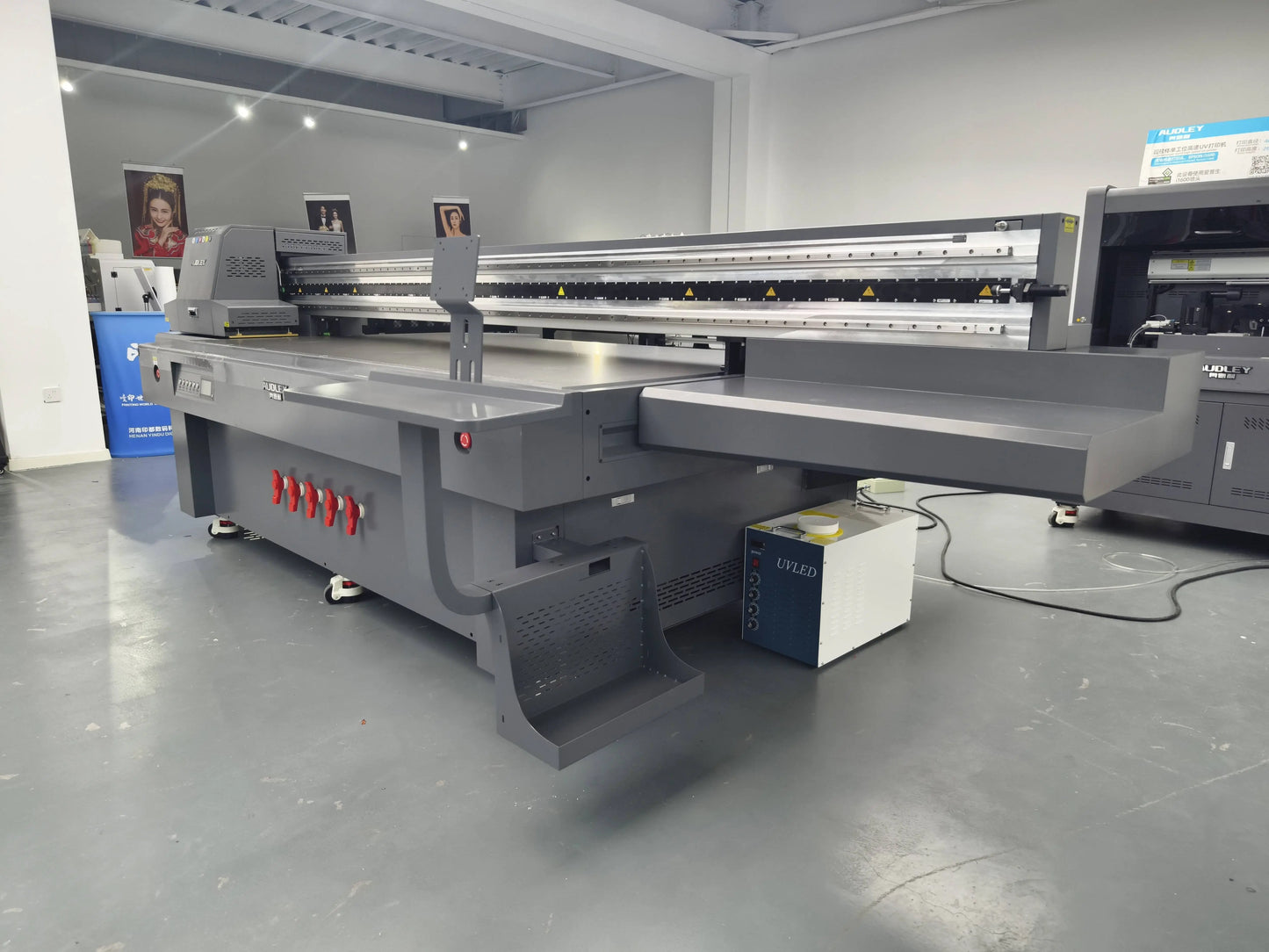 Audley 2513 UV Flatbed Printer – 2 Head Ricoh G5/G6 | High-Speed Multi-Material Printing with Advanced Precision - DTFONESTOP